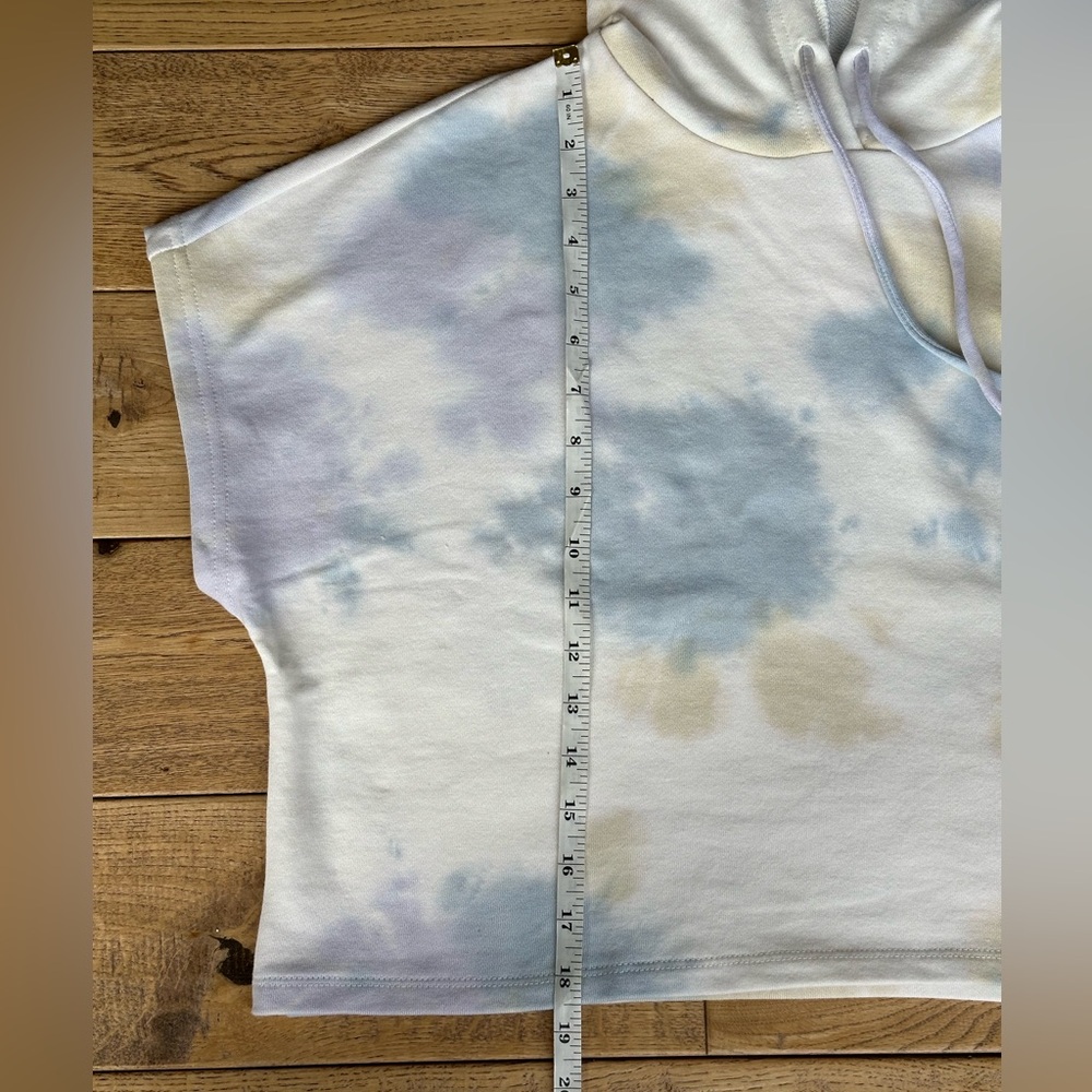 NEW Elodie Tie-Dye Short Sleeve Cropped Hoodie size Large - Picture 8 of 10